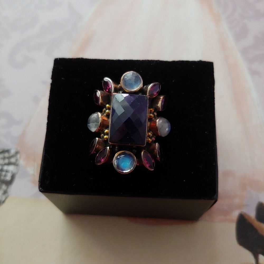 Ring - Picture 5 of 7